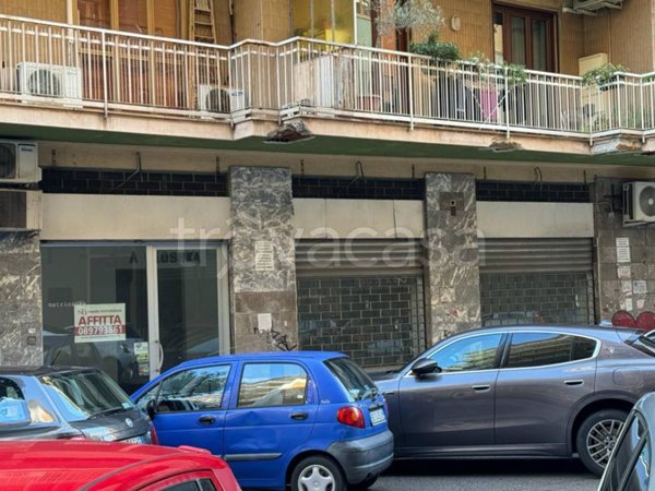 negozio in affitto a Salerno in zona Pastena