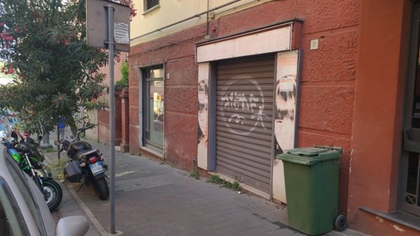 negozio in affitto a Salerno in zona Centro Città