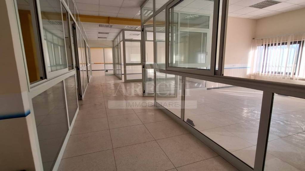 ufficio in affitto a Salerno in zona Zona Industriale