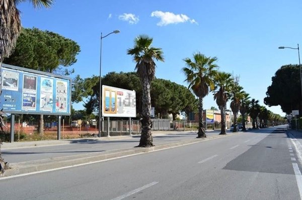 locale commerciale in affitto a Salerno