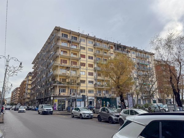 ufficio in affitto a Salerno in zona Centro Città