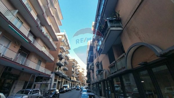 locale commerciale in affitto a Salerno