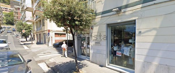locale commerciale in affitto a Salerno in zona Torrione