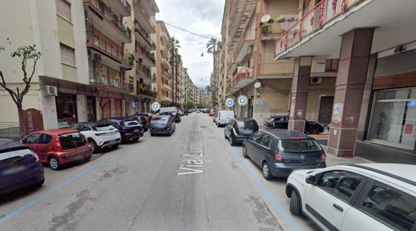 negozio in affitto a Salerno in zona Gelsi Rossi