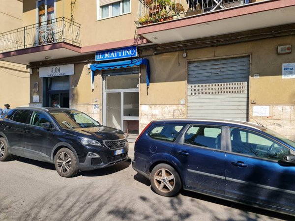 negozio in affitto a Salerno