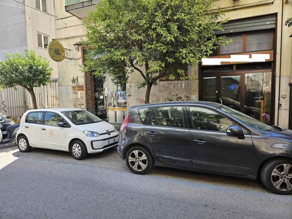 negozio in affitto a Salerno