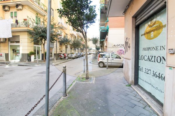 negozio in affitto a Salerno