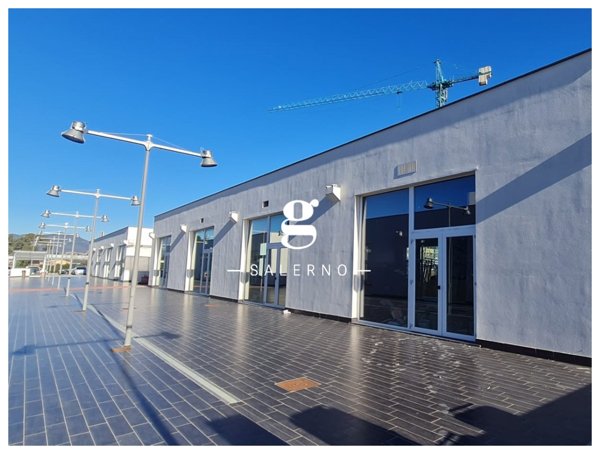 locale commerciale in affitto a Salerno