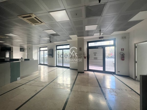 locale commerciale in affitto a Salerno in zona Torrione