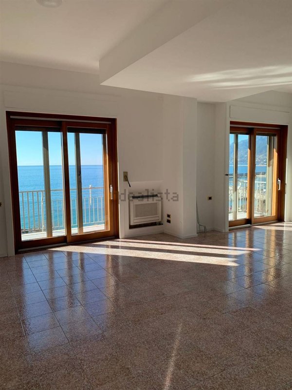 appartamento in affitto a Salerno in zona Centro Città