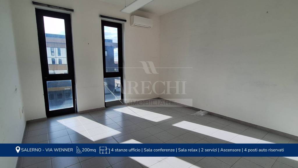 ufficio in affitto a Salerno in zona Zona Industriale