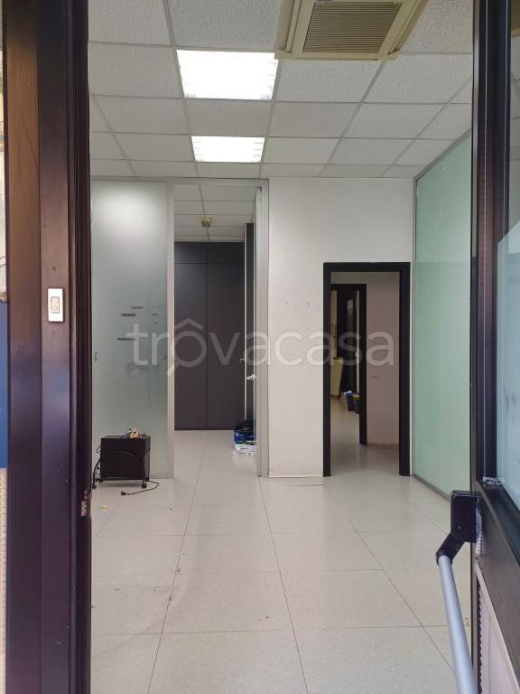 ufficio in affitto a Salerno in zona Irno