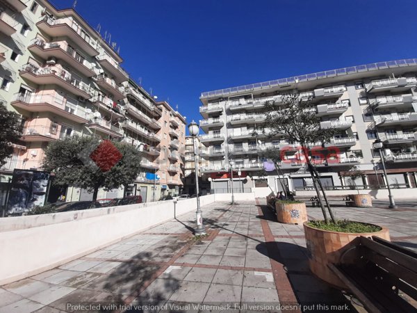 locale commerciale in affitto a Salerno in zona Torrione