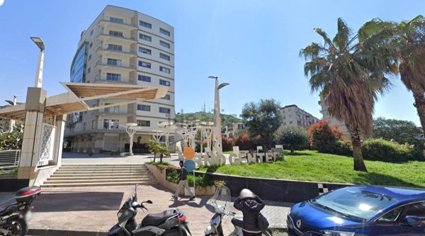 locale commerciale in affitto a Salerno in zona Irno