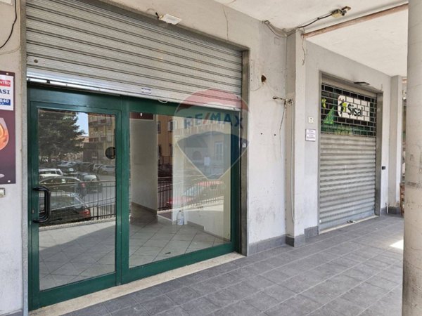 locale commerciale in affitto a Salerno in zona Brignano / Piezzo