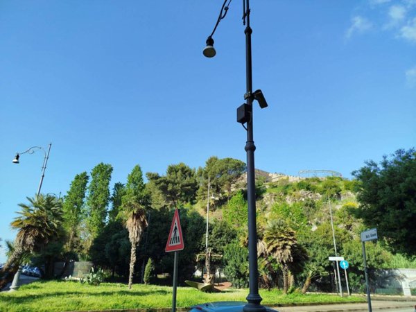 negozio in affitto a Salerno in zona Torrione
