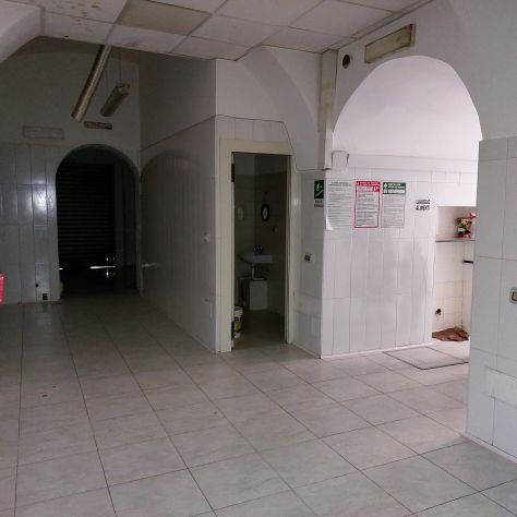 locale commerciale in affitto a Salerno
