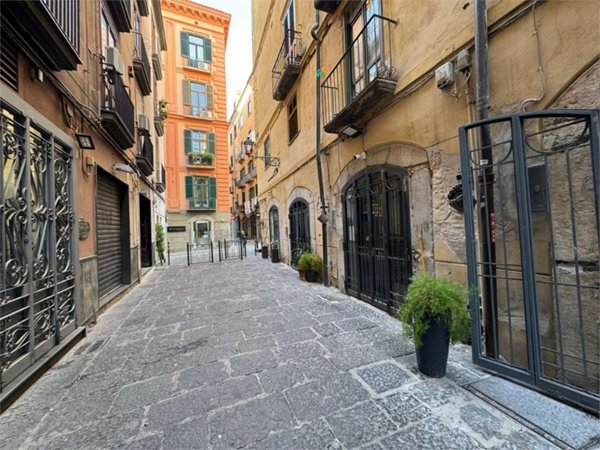 locale commerciale in affitto a Salerno in zona Centro Città