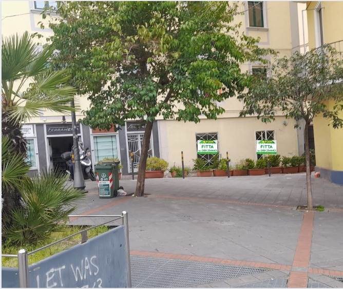 negozio in affitto a Salerno in zona Centro Città