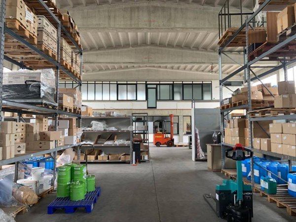 locale commerciale in affitto a Salerno in zona Zona Industriale