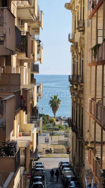 appartamento in affitto a Salerno in zona Centro Città