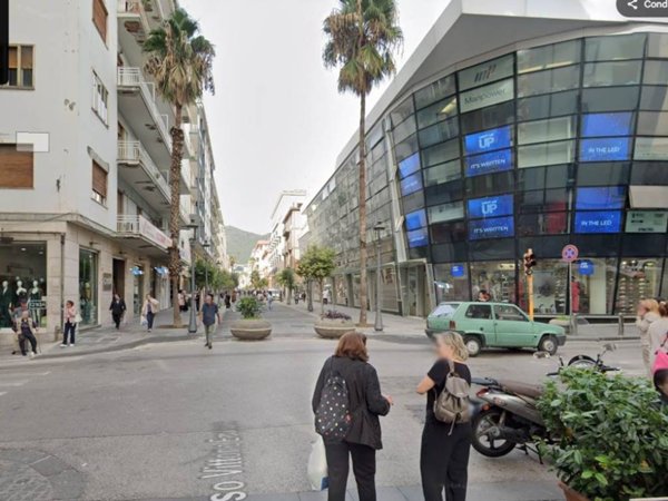 ufficio in affitto a Salerno in zona Centro Città