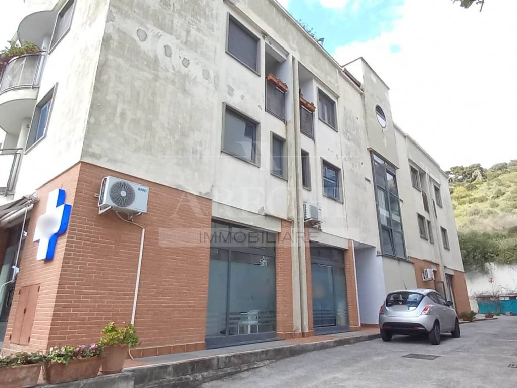 ufficio in affitto a Salerno in zona San Leonardo