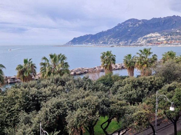 ufficio in affitto a Salerno in zona Centro Città