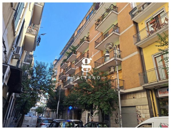 appartamento in affitto a Salerno in zona Centro Città