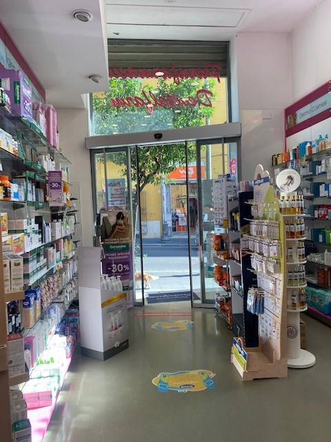 negozio in affitto a Salerno in zona Centro Città