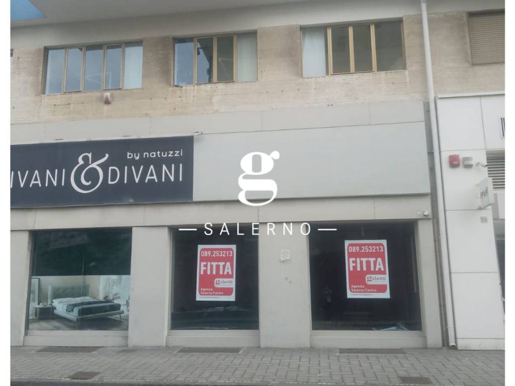 negozio in affitto a Salerno in zona Torrione