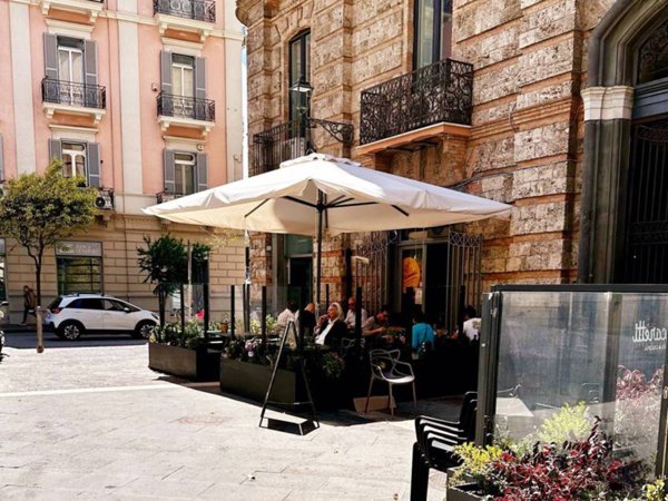 negozio in affitto a Salerno in zona Centro Città