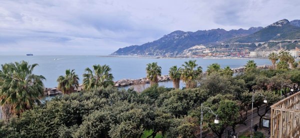 ufficio in affitto a Salerno in zona Centro Città
