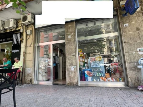 negozio in affitto a Salerno in zona Irno