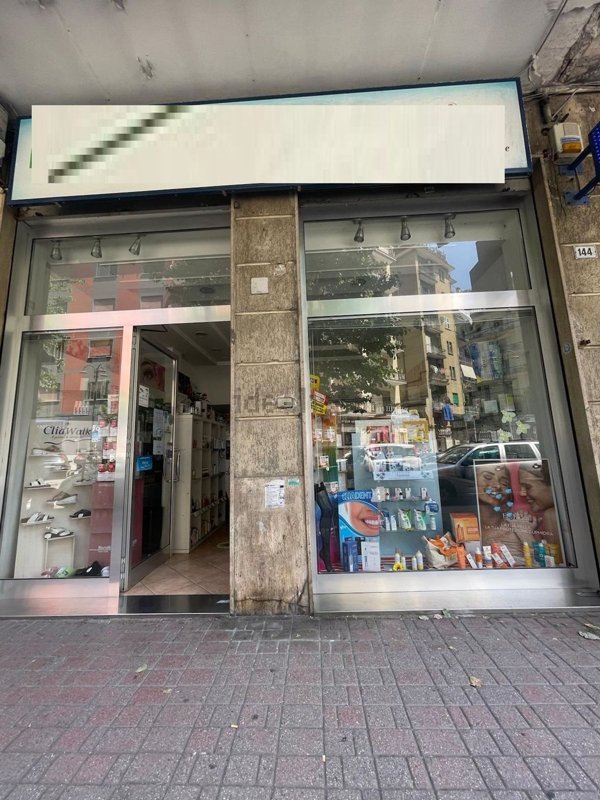 locale commerciale in affitto a Salerno