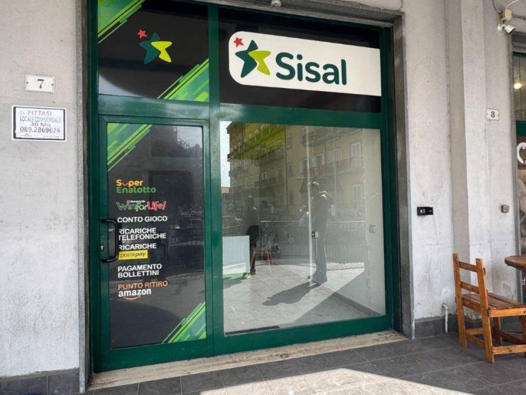 negozio in affitto a Salerno in zona Ogliara