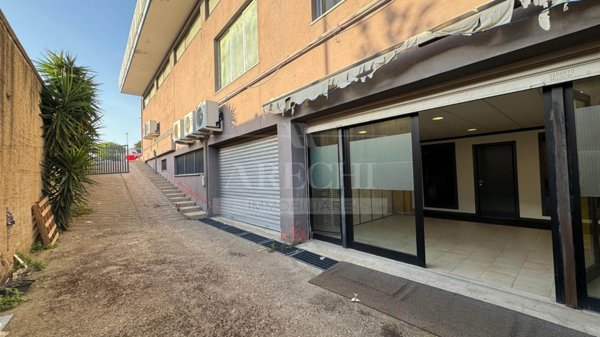 locale di sgombero in affitto a Salerno in zona Zona Industriale