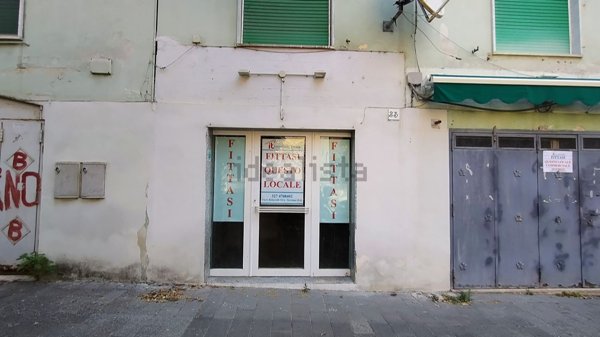 locale commerciale in affitto a Salerno