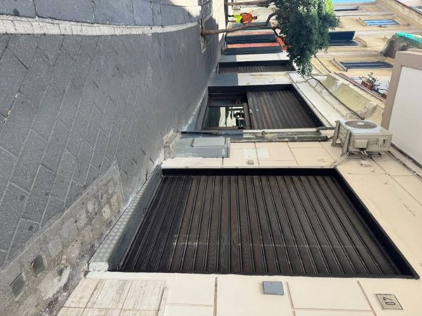 negozio in affitto a Salerno in zona Centro Città