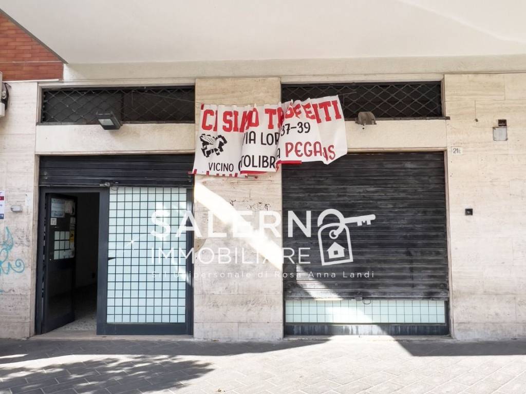 negozio in affitto a Salerno in zona Pastena