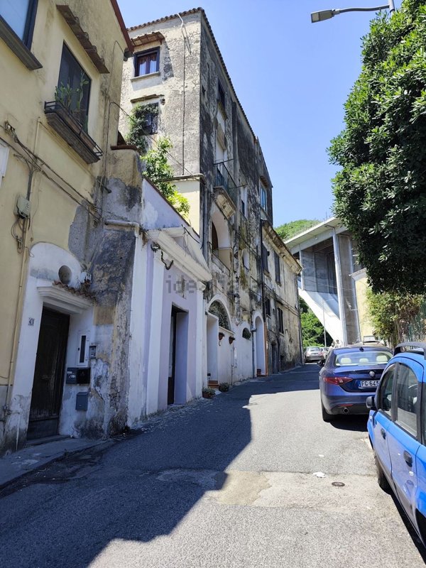 appartamento in affitto a Salerno in zona Centro Città