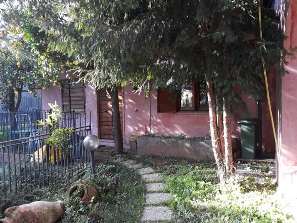 casa indipendente in affitto a Salerno in zona Centro Città