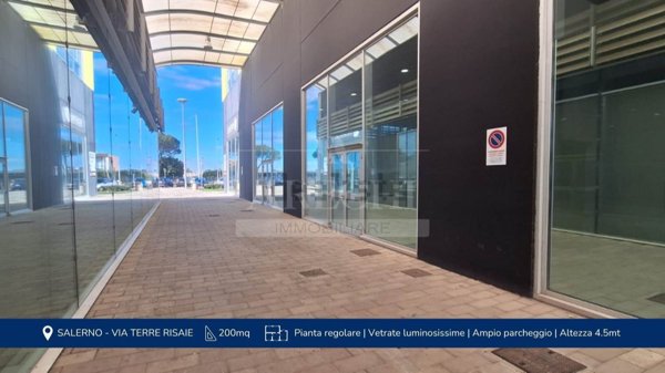 locale commerciale in affitto a Salerno in zona Zona Industriale