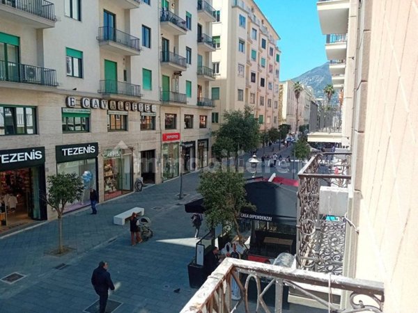 ufficio in affitto a Salerno in zona Centro Città