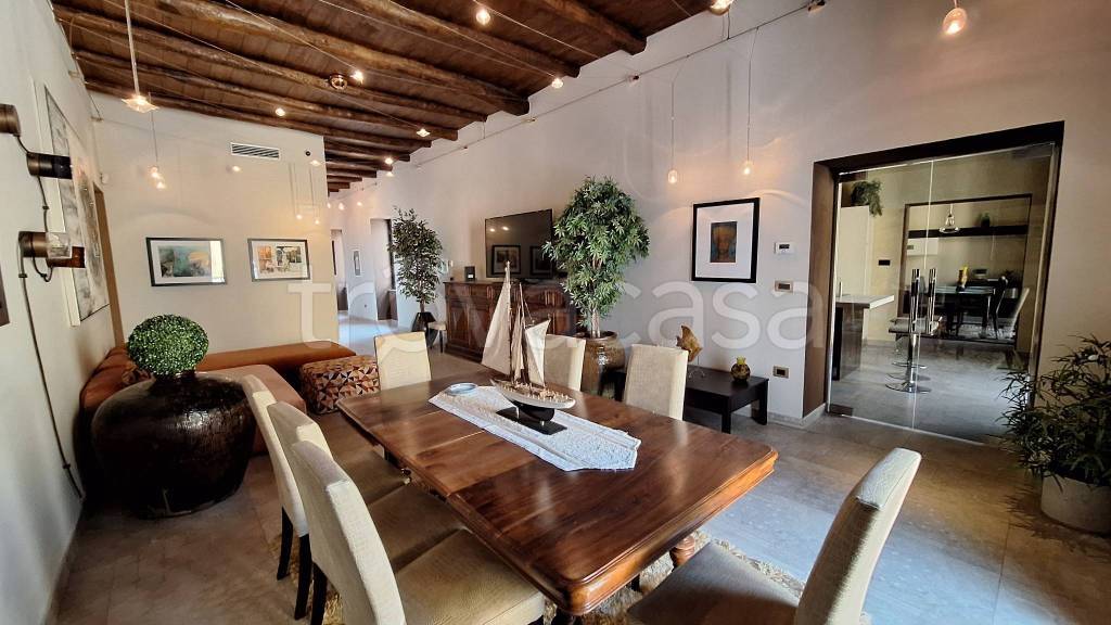 appartamento in affitto a Salerno in zona Centro Città