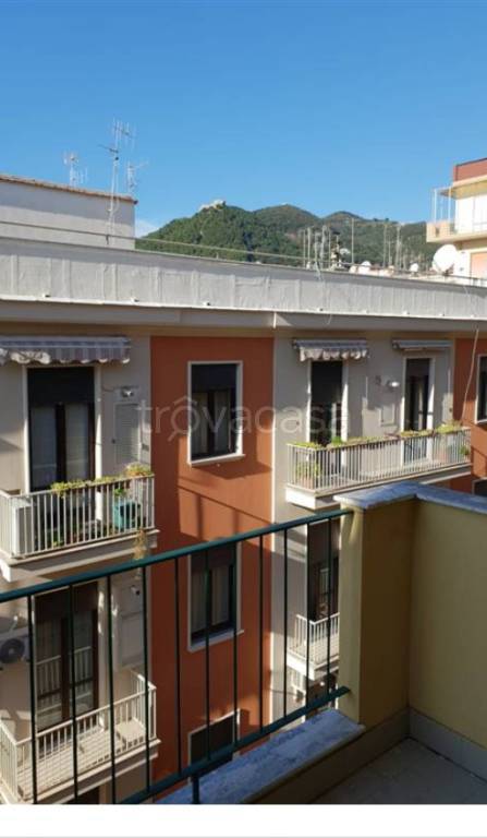 appartamento in affitto a Salerno in zona Centro Città