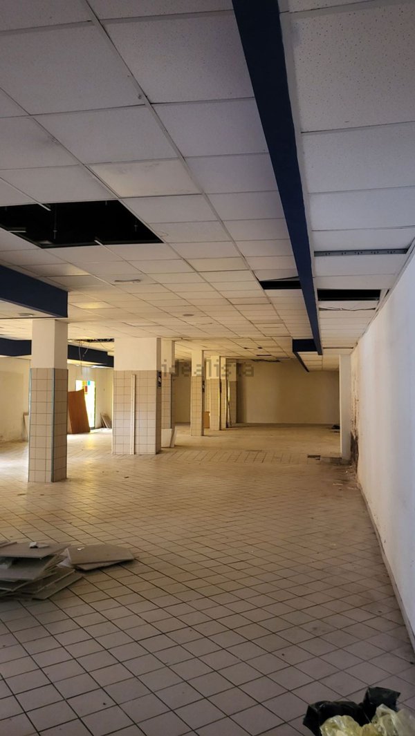 locale commerciale in affitto a Salerno in zona Torrione