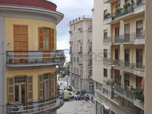 appartamento in affitto a Salerno in zona Centro Città