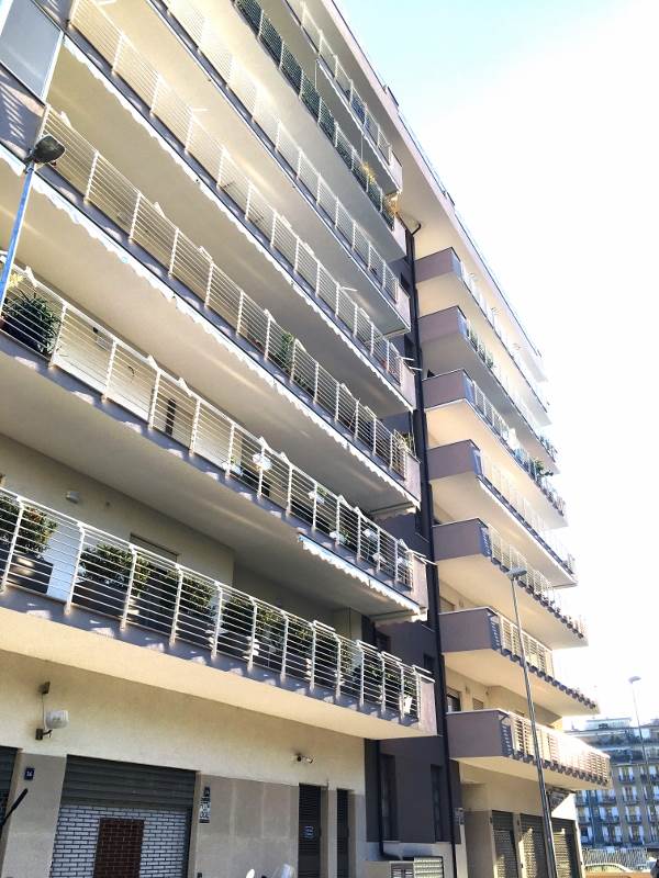 negozio in affitto a Salerno in zona Torrione