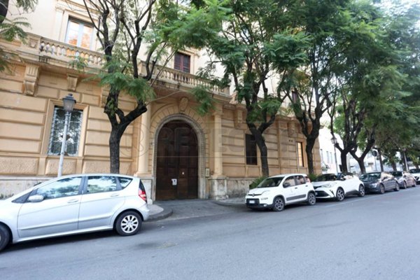 appartamento in affitto a Salerno in zona Porto